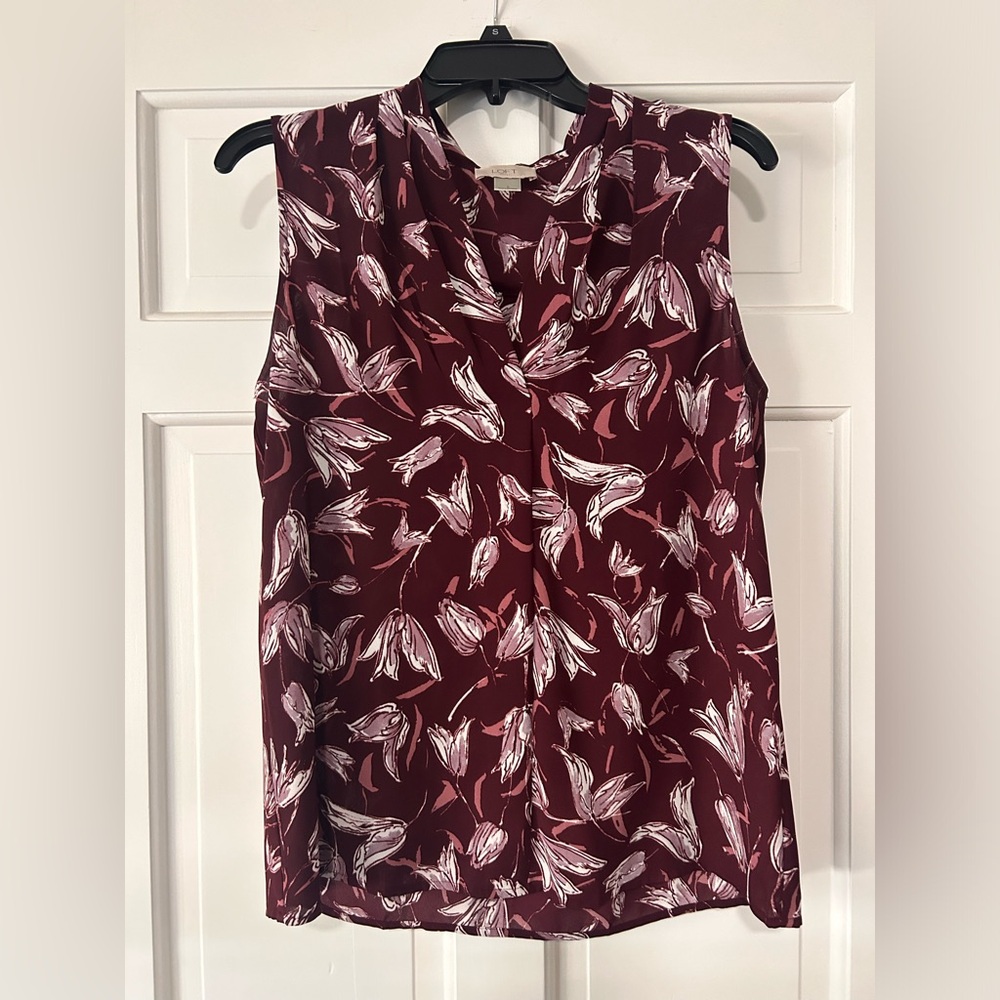 Women’s Loft Outlet sleeveless patterned shell size small